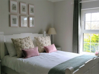 Room 4 - Double Room 4 - Double