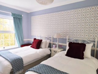 Room 3 - Twin Room 3 - Twin